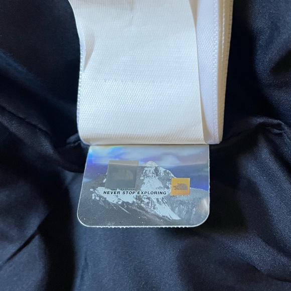 The North Face Women’s New Dealio Down Parka In Navy - Picture 10 of 10